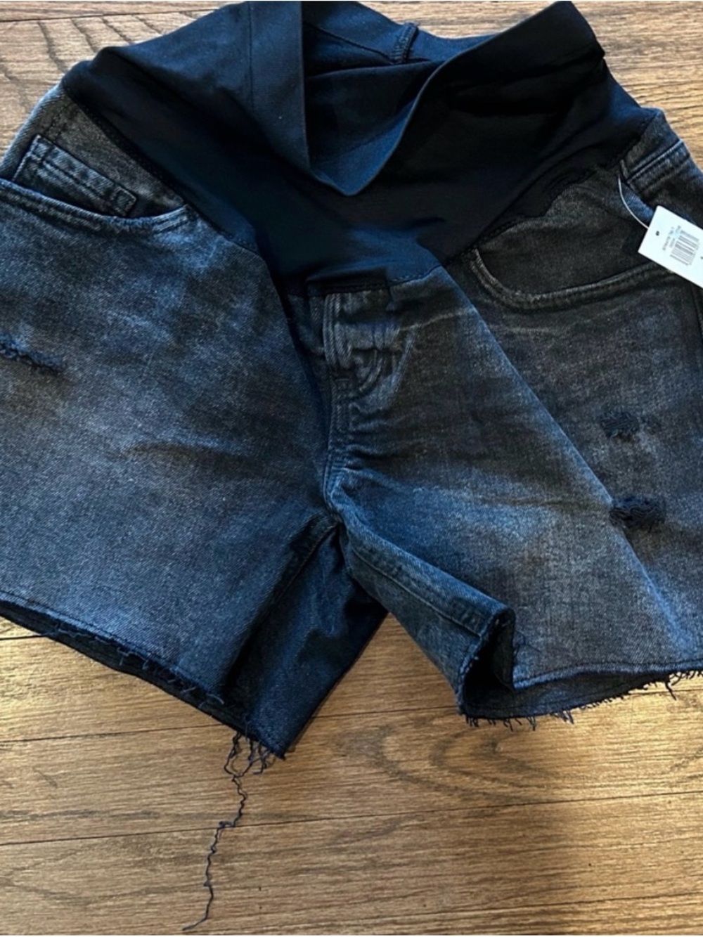 Maternity Shorts Bundle - Picture 3 of 3